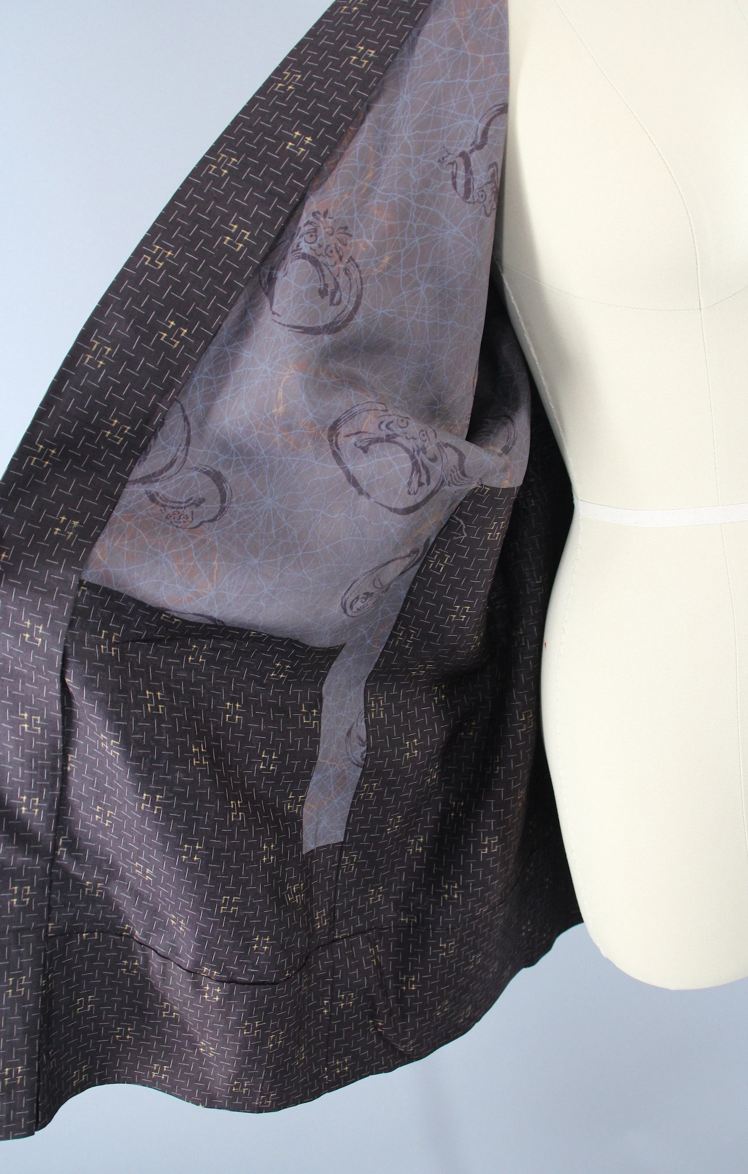 1980s Vintage Silk Haori Kimono Jacket Cardigan / Brown Ikat