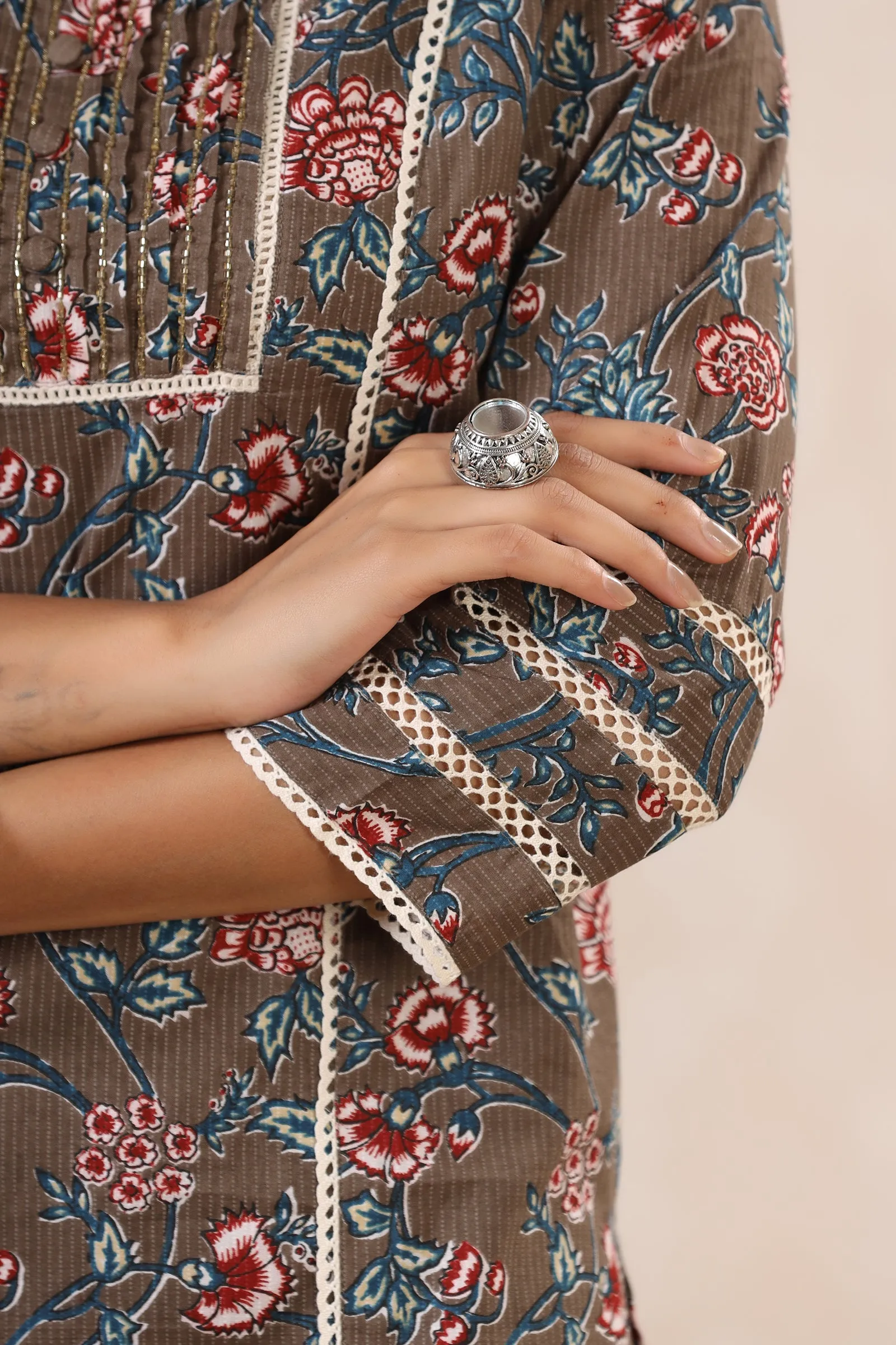 Faiza Bulbul Areena Cotton Kurta And Pant Set