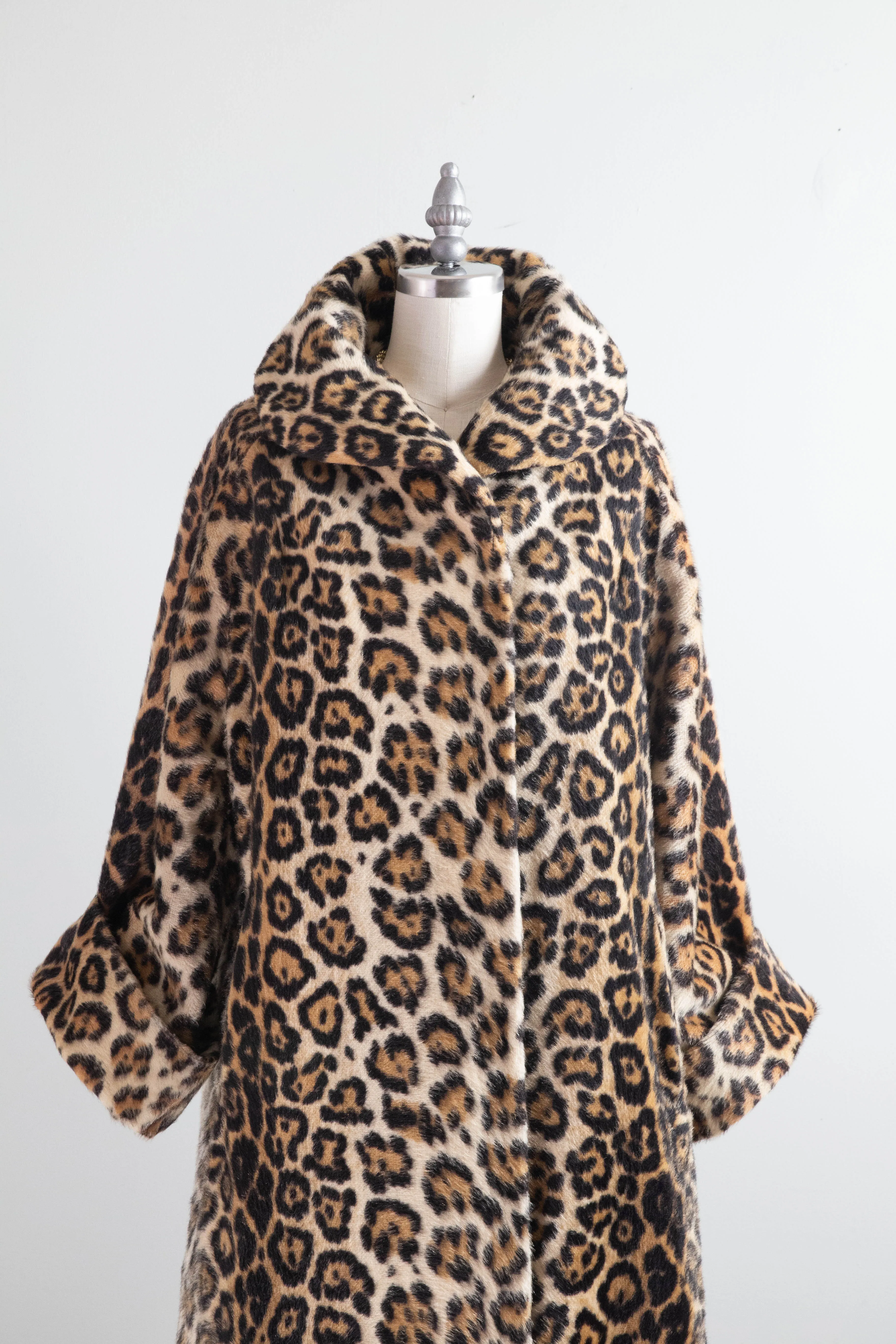 Glamorous and Iconic 1960's Leopard Print Swing Coat / Medium