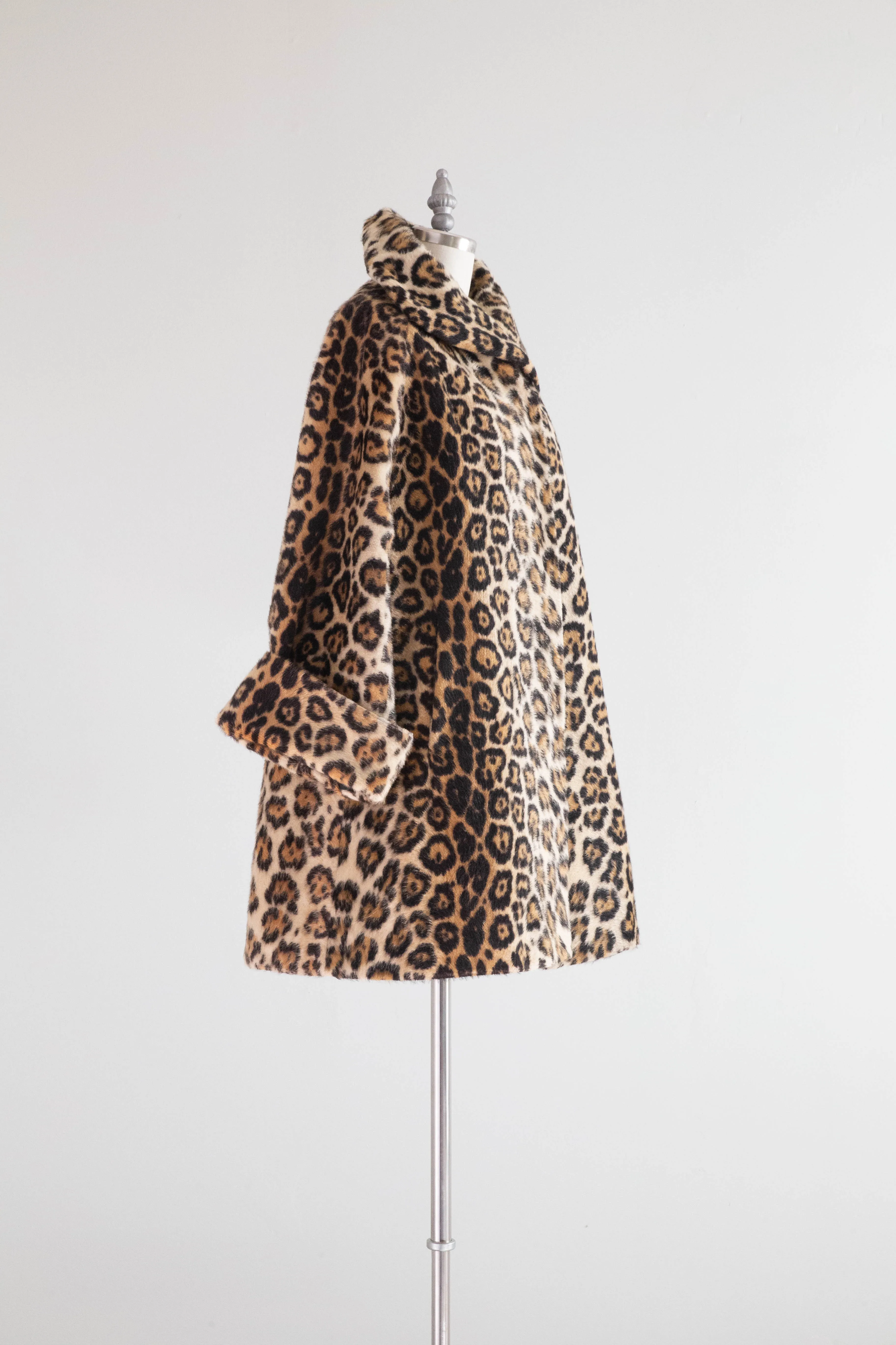 Glamorous and Iconic 1960's Leopard Print Swing Coat / Medium