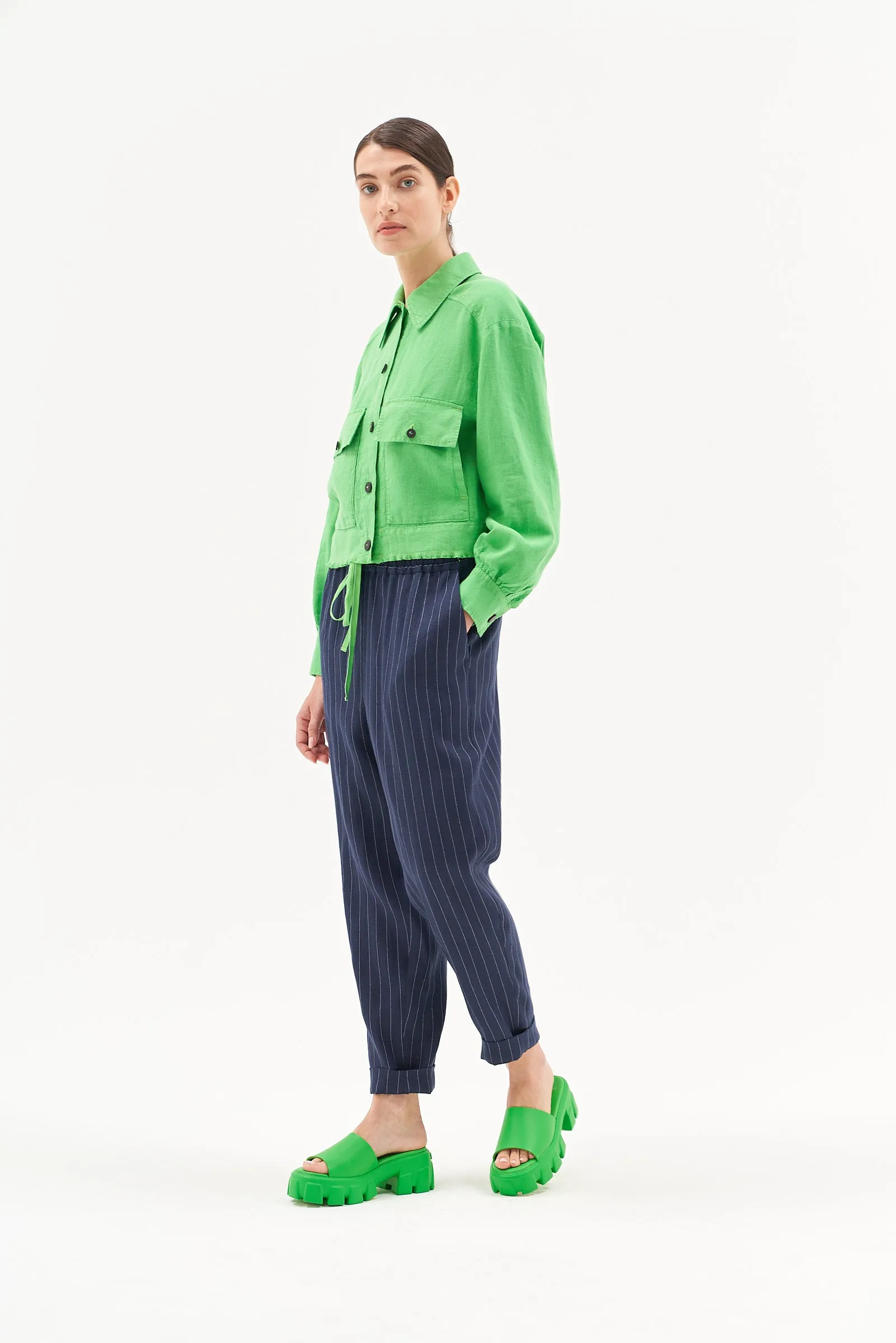 LINEN RICH TRAPERED ANKLE GLAZER TROUSERS IN NAVY