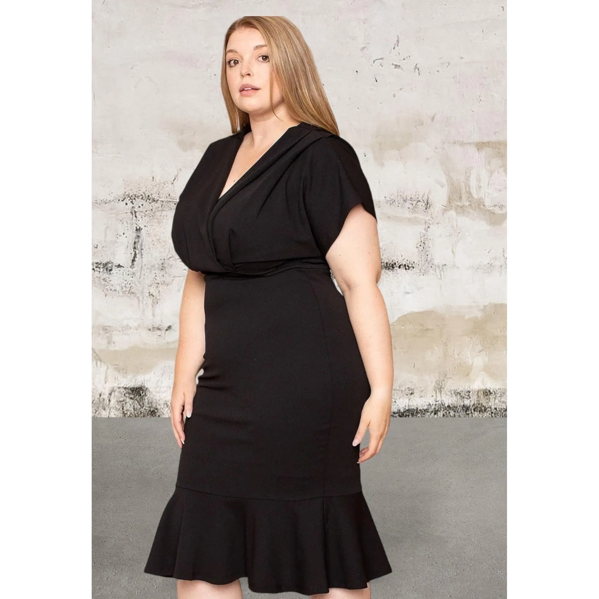 Plus size pleated dropped shoulder midi dress