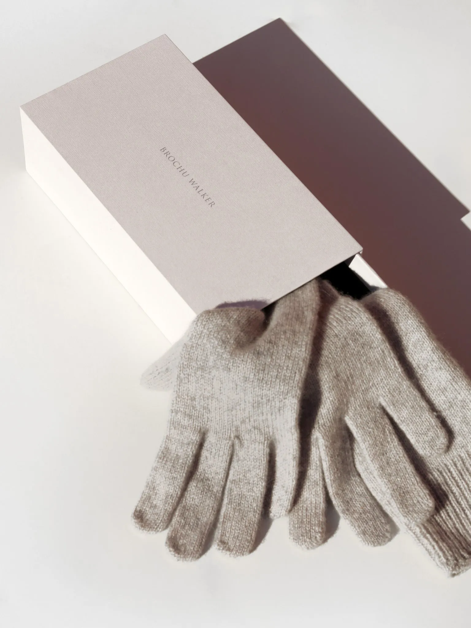The Cashmere Gloves